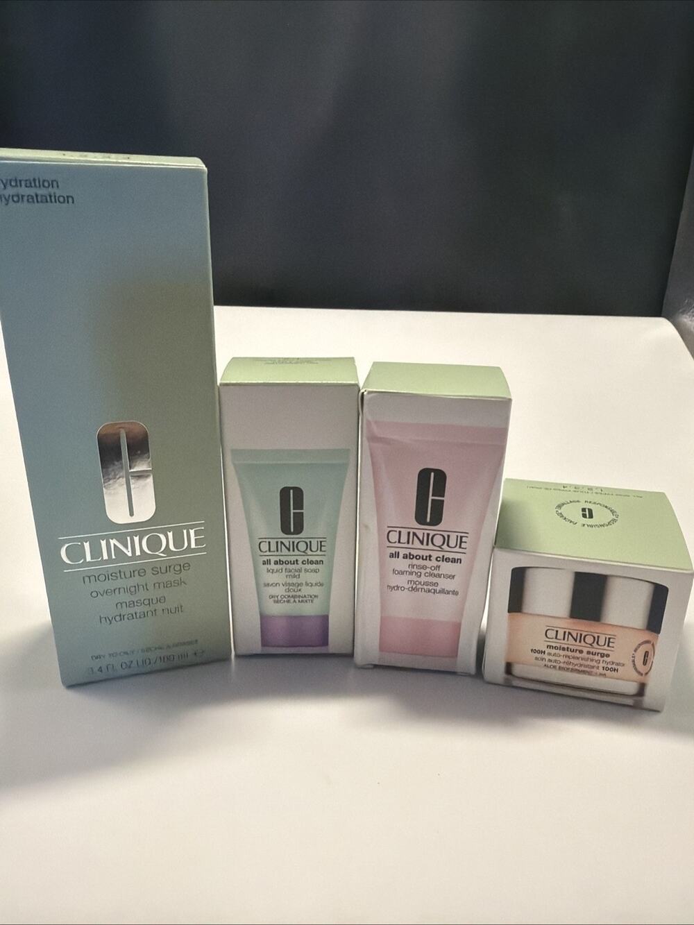 Clinique Moisture Surge Overnight Mask - 3.4 Oz New In Box Beauty Bundle